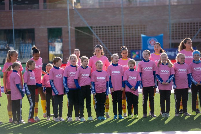 LSK Kvinners auksjon til inntekt for Rosa Sløyfe!