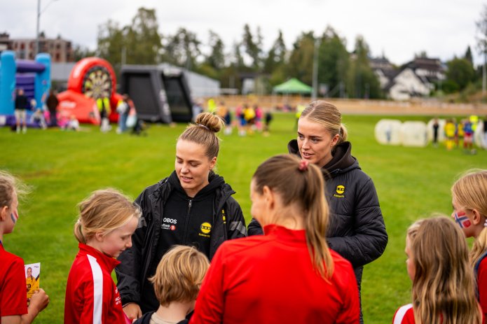 Bli med på fotballskole i høstferien!